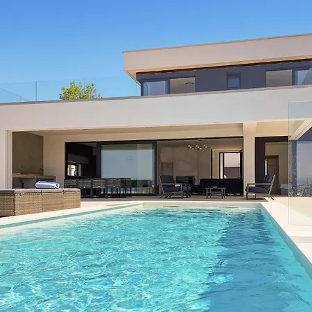 In With Outdoor Swimming Pool Hotel Blato (Korcula)